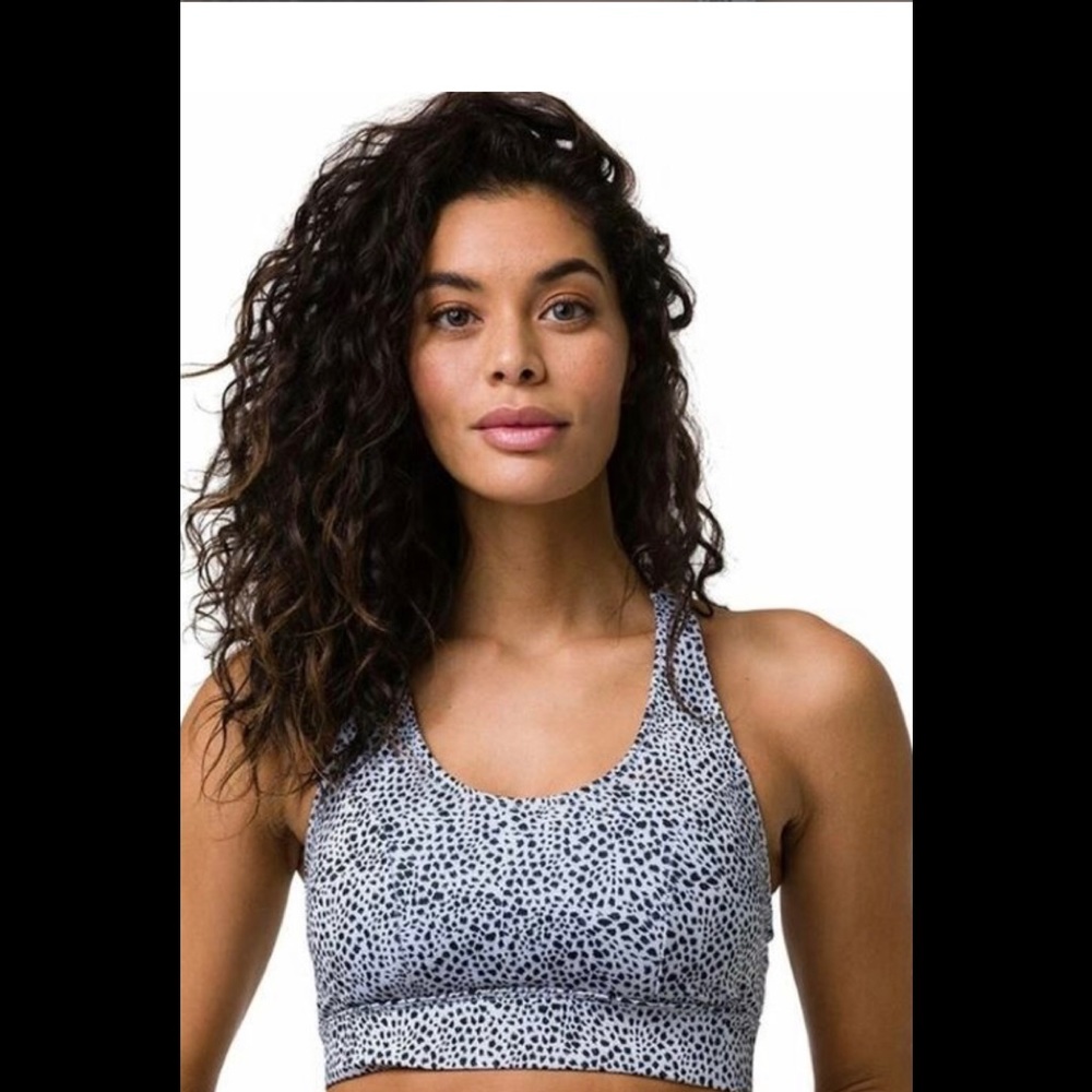Onzie Warrior Yoga Sports Bra Brand New